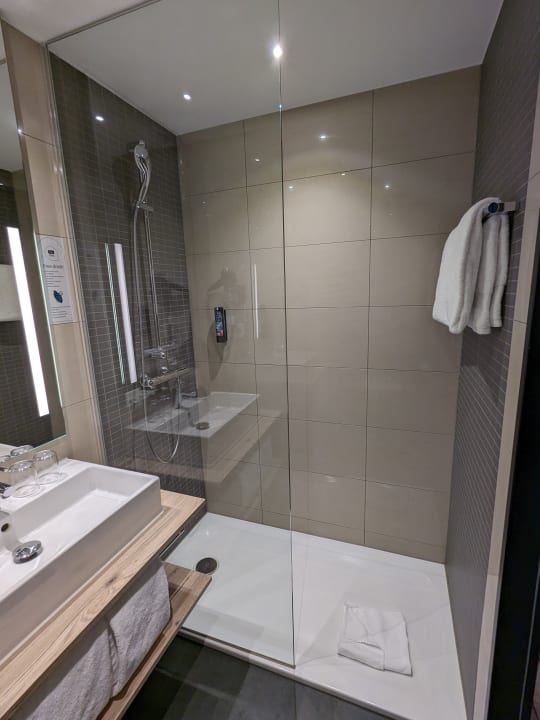 Zimmer Holiday Inn - the niu, Brass München Olympiapark