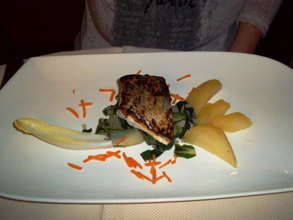Angebräuntes Zanderfilet auf Mangoldgemüse Alphotel Tyrol