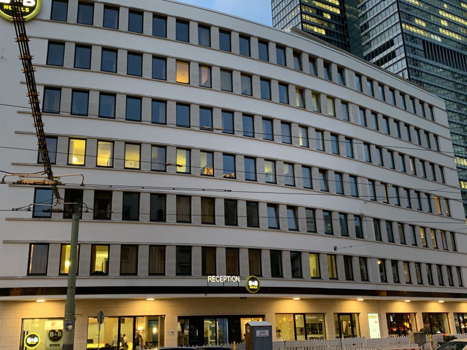 Außenansicht B&B Hotel Frankfurt-Hbf