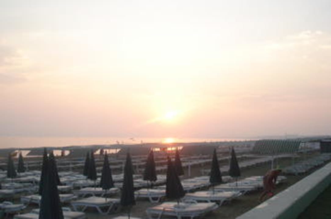 Sonnenuntergang am Strand  Hotel Grand Side