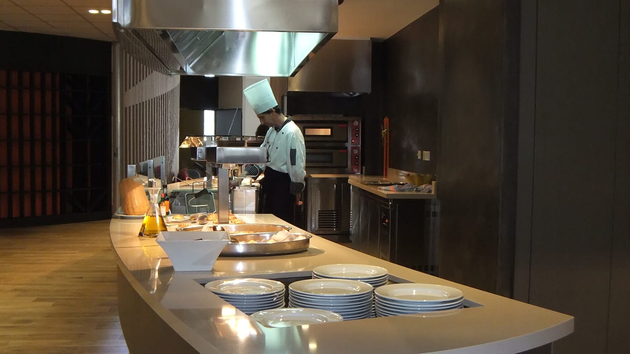 Gastro California Apartments