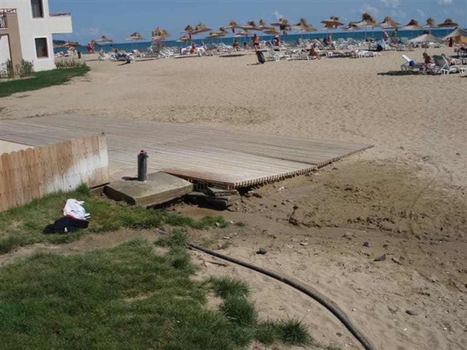 Hier kann man sich vom Sand befreien HVD Clubhotel Miramar