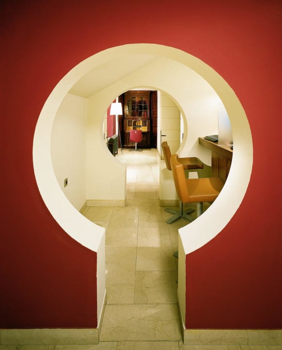 Internet Workstation K+K Palais Hotel