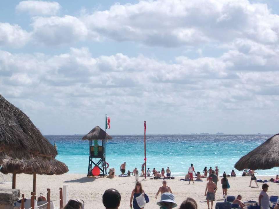 Strandzugang vom Hotel Sandos Playacar Beach Resort