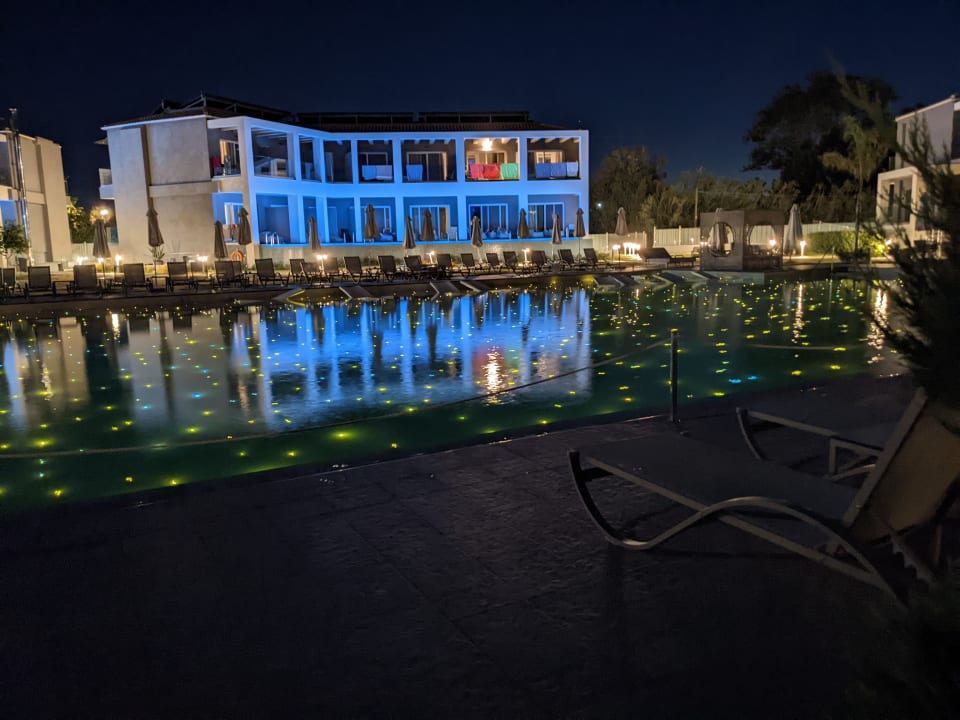 Pool Acharavi Beach Hotel