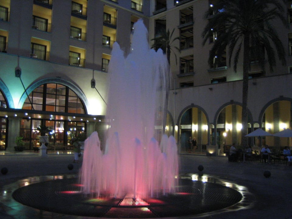 Brunnen im Innenhof / Hoteleingangsbereich Lopesan Costa Meloneras, Resort & Spa