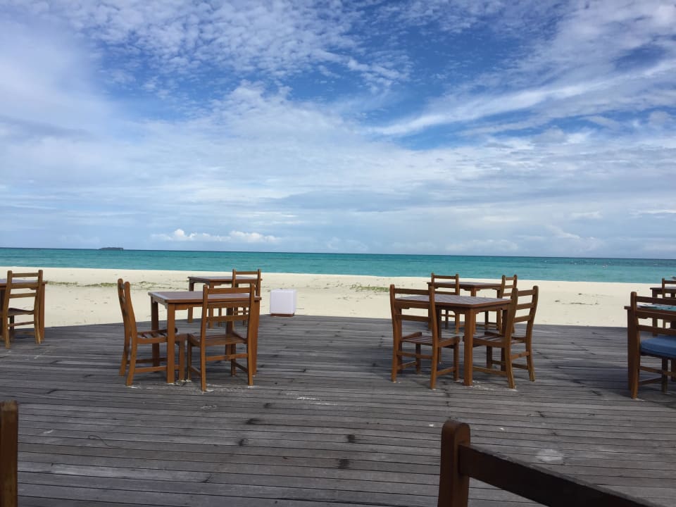 Aussicht beim Frühstück Meeru Maldives Resort Island