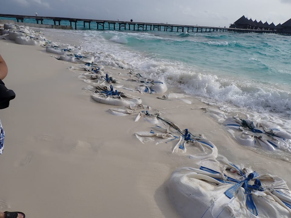 Strand Angaga Island Resort