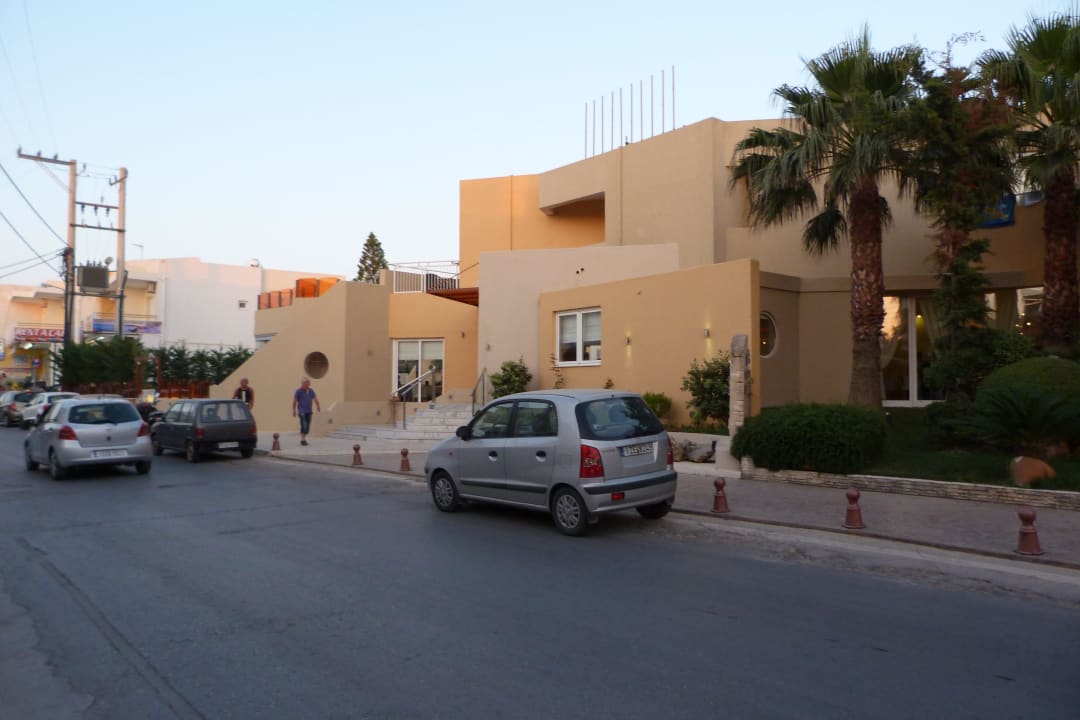 Haupteingang Nefeli Hotel Rethymno
