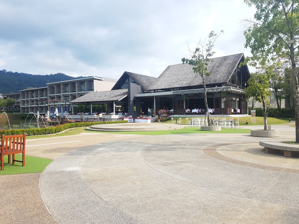 Außenansicht The Sands Khao Lak by Katathani