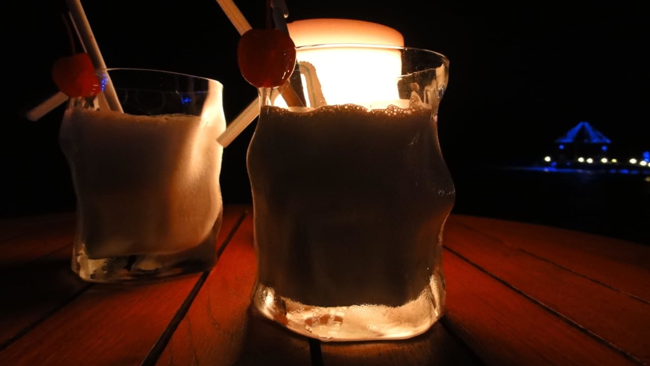 Cocktail Komandoo Island Resort & Spa - Adults only