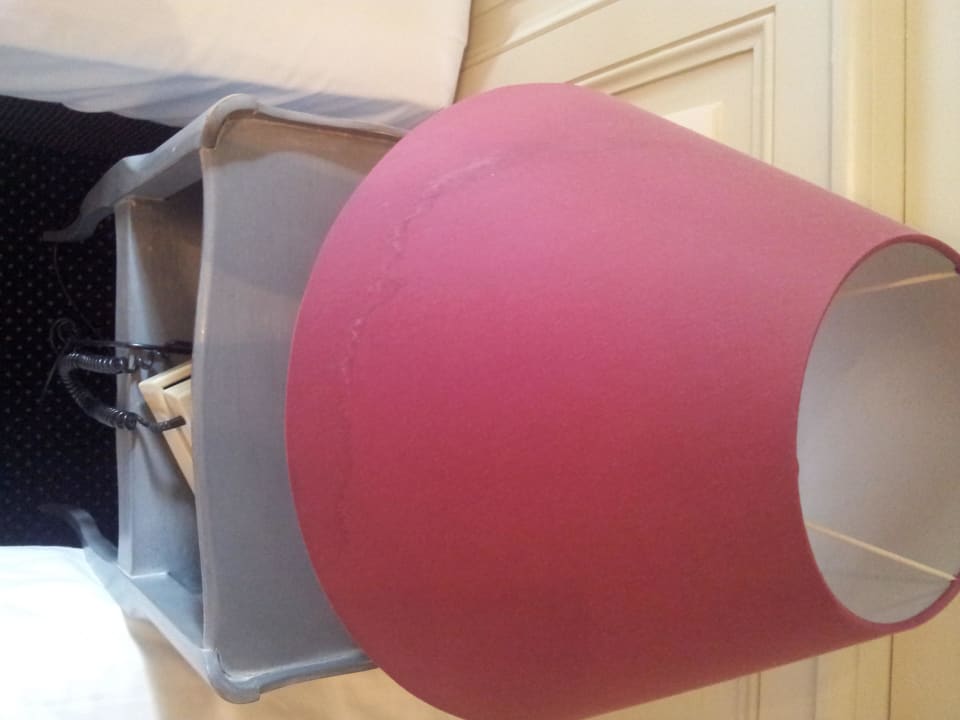 Vuile lampenkamp Hotel Ter Brughe