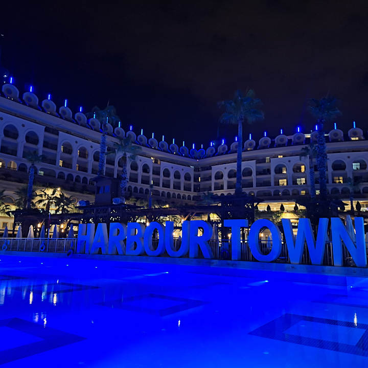 Pool Crystal Sunset Pearl Collection