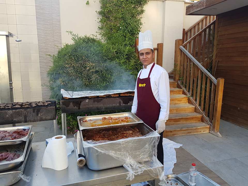 Gastro Well Palace Side