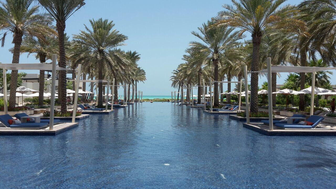 Pool Park Hyatt Abu Dhabi Hotel and Villas