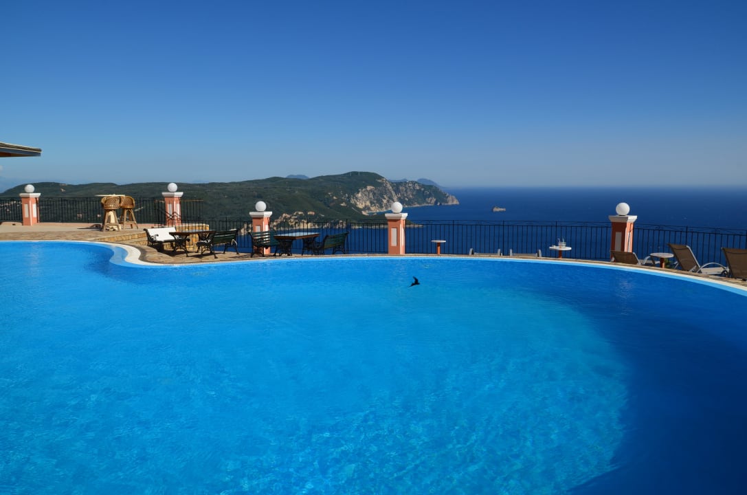 "Golden Fox " in Paleokastritsa Hotel Golden Fox