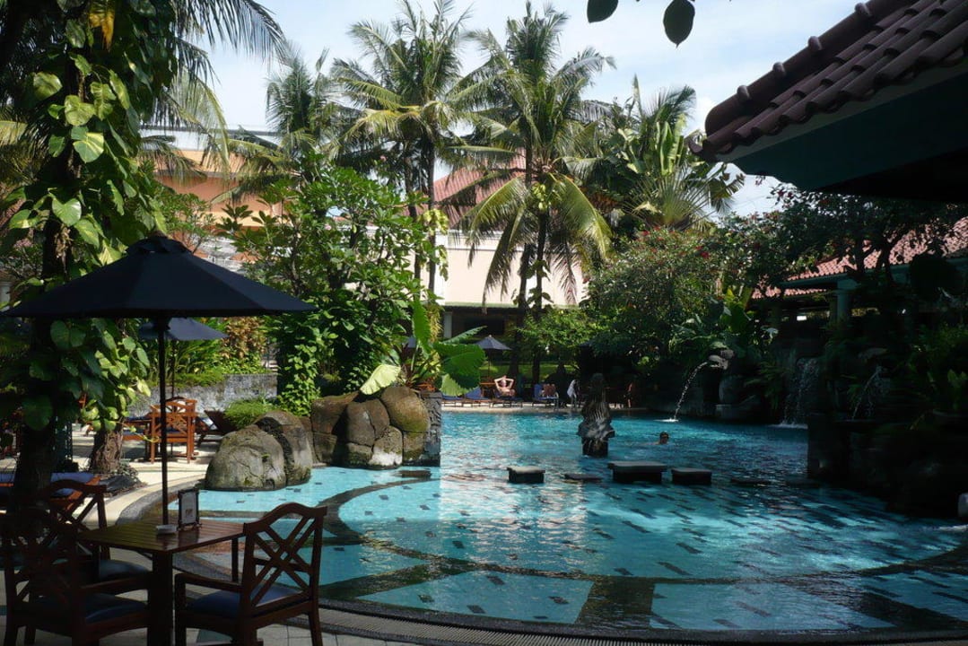 Pool Melia Purosani Yogyakarta