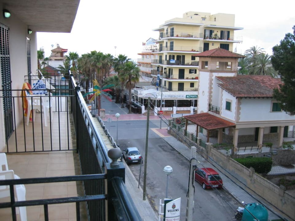 Vom Balkon Coral