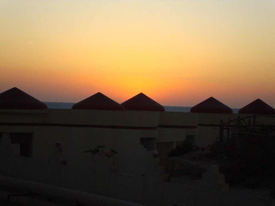 Sonnenaufgang Serenity Alpha Beach