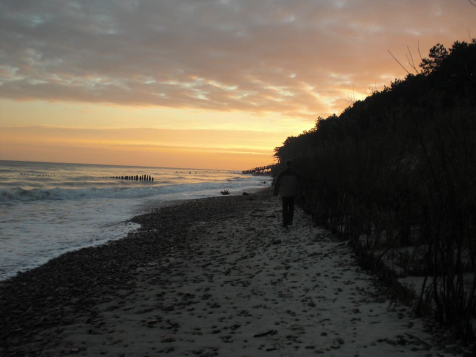 Abends ein herrlicher Spaziergang am Strand Pelikan Resort