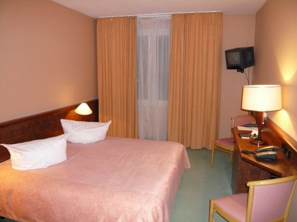 Zimmeransicht Hotel Days Inn Dessau