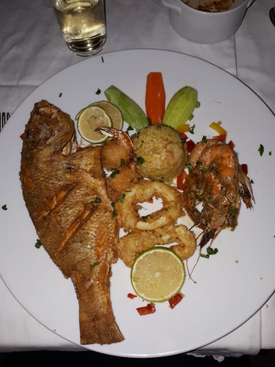 Gastro Eagles Paradise Abu Soma