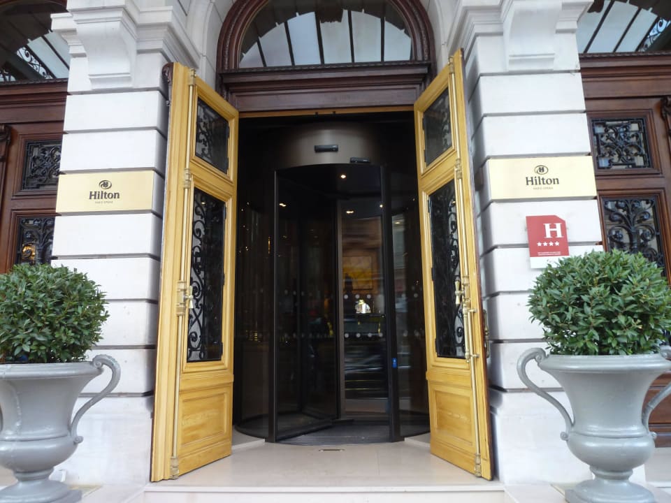 Eingang Hilton Paris Opera
