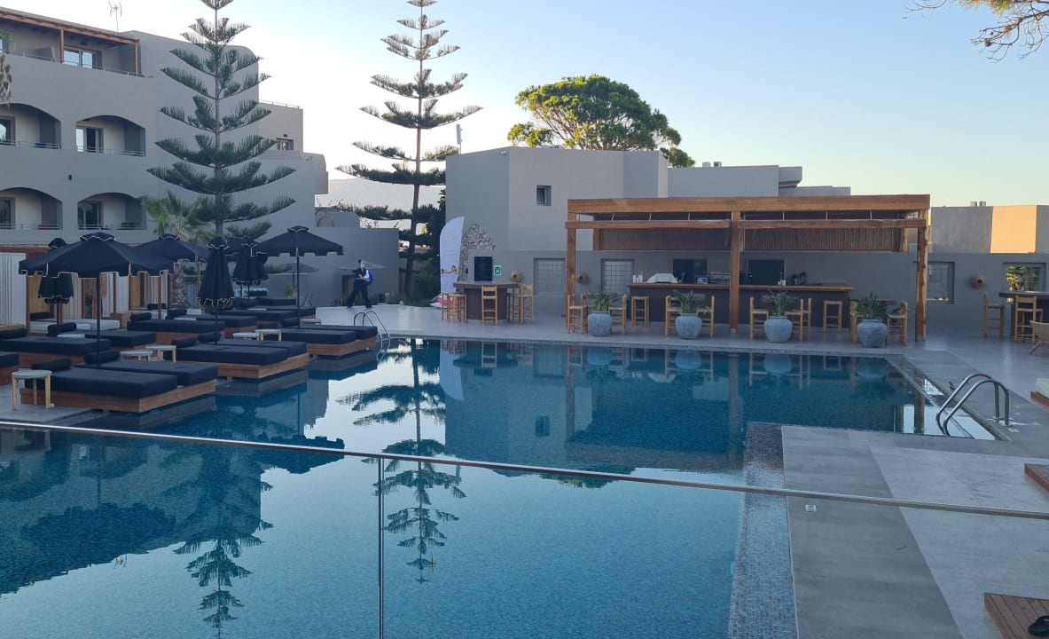 Pool Eliros Mare