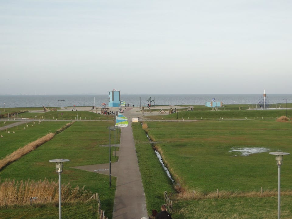 Blick vom Deich Center Parcs Park Nordseeküste