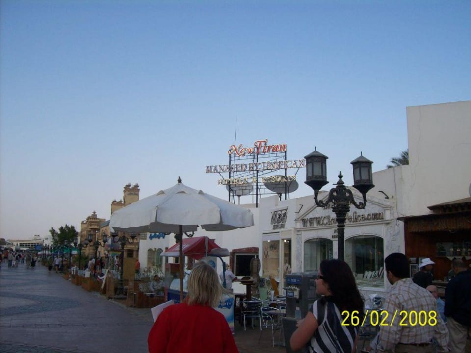 Wejście Le Mirage New Tiran