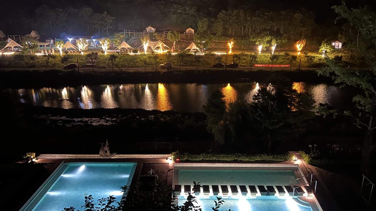 Ausblick Holiday Inn Express Emei Mountain by IHG