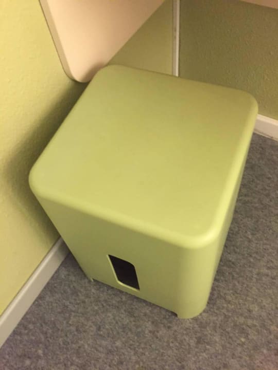 Die Sitzgelegenheit ohne Rückenlehne B&B HOTEL Köln-Marsdorf