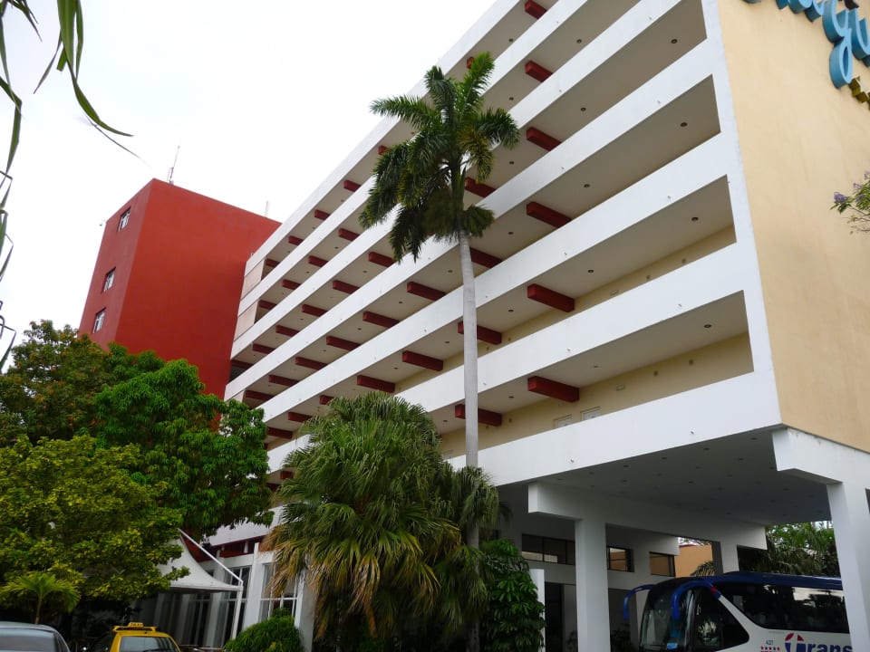 Vorderseite Hotel Jagua Affiliated by Meliá