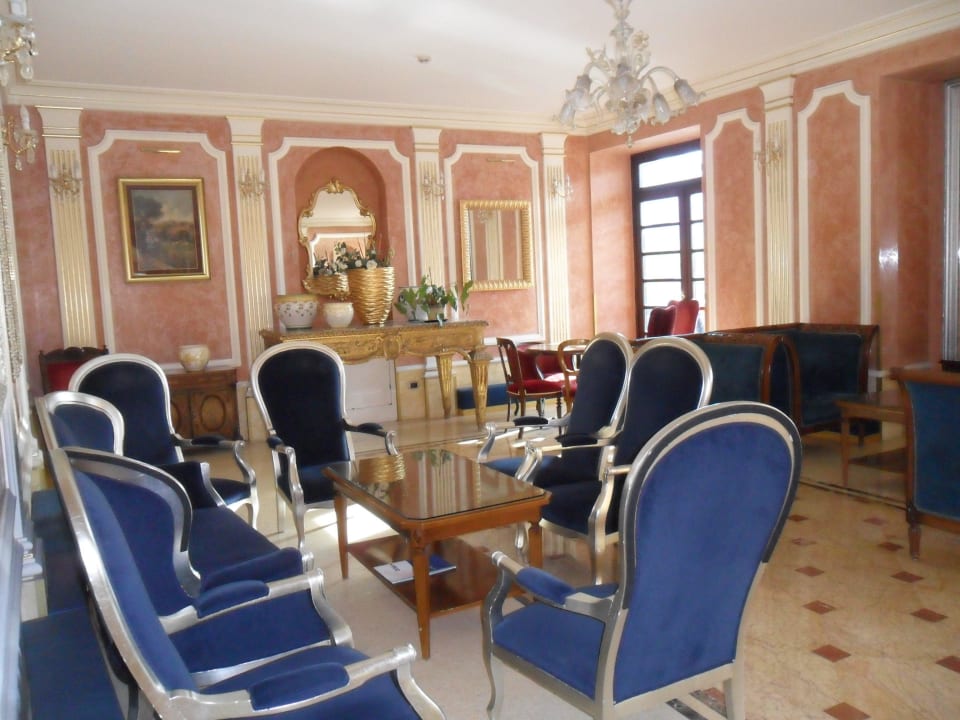 Una delle sale lettura Hotel Britannia Excelsior