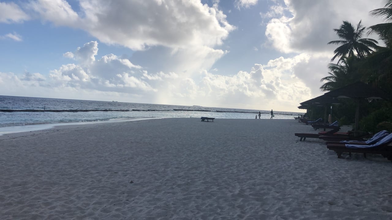 Strand Ellaidhoo Maldives by Cinnamon