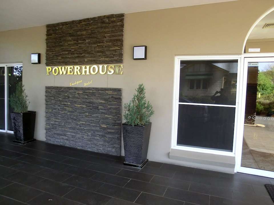  Eingang zur Rezeption Quality Hotel Powerhouse