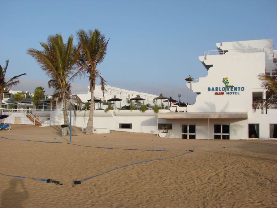 Blick vom Strand aufs Hotel allsun App.-Hotel Barlovento