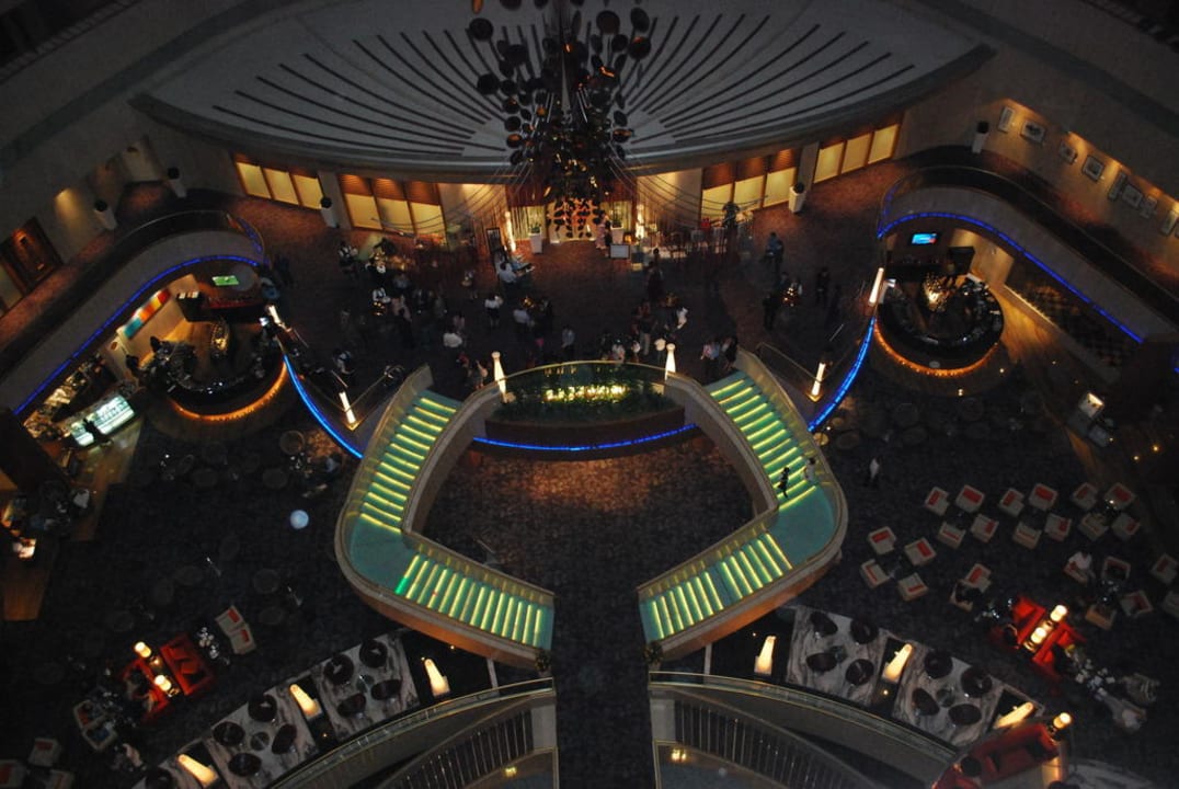 Blick auf die Lobby Parkroyal Collection Marina Bay