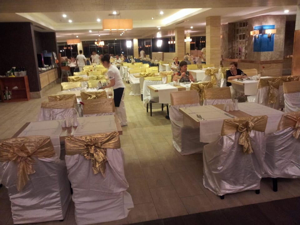 Neu gestaltetes Restaurant  Megasaray Club Belek