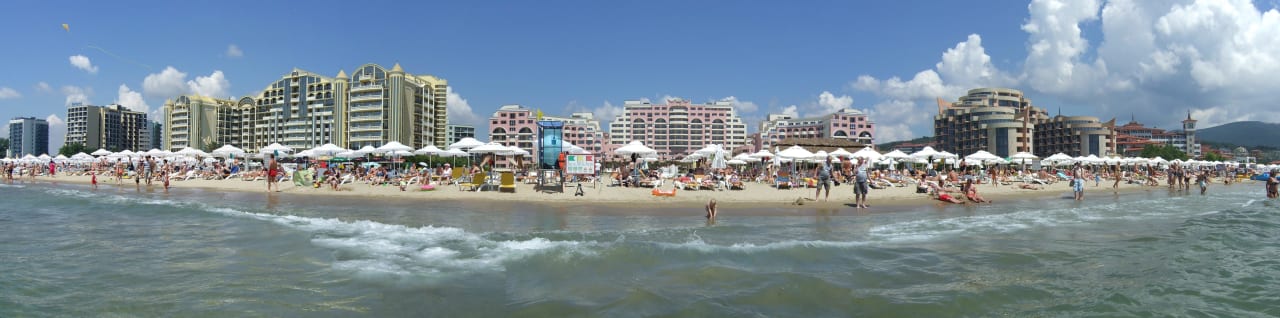 Vom Meer zum Strand und Hotel DIT Majestic Beach Resort