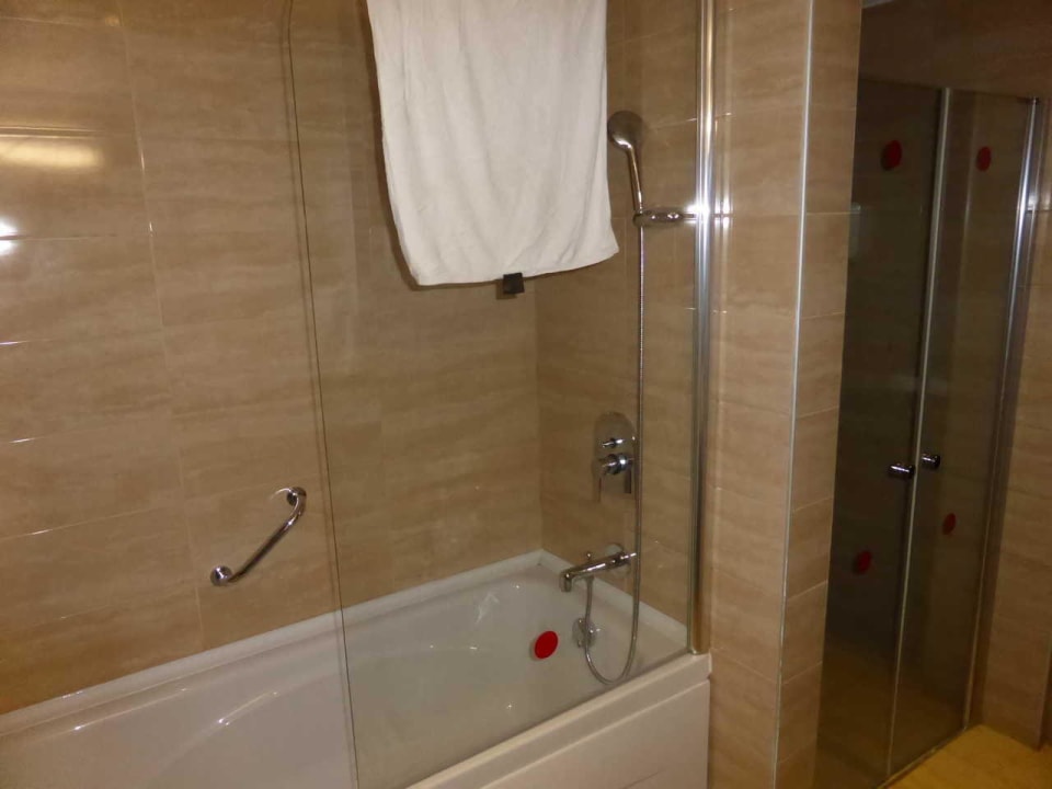 Łazienka/wanna Dizalya Palm Garden