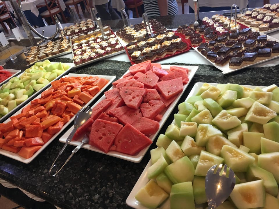 Abendessen  R2 BUGANVILLA Hotel & Spa