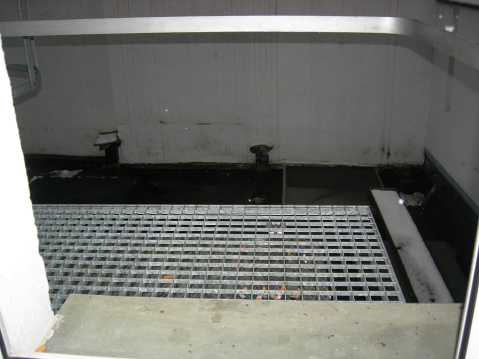 Blick aus dem Fenster  Boutique 003 Köln am DOM, Trademark Collection by Wyndham