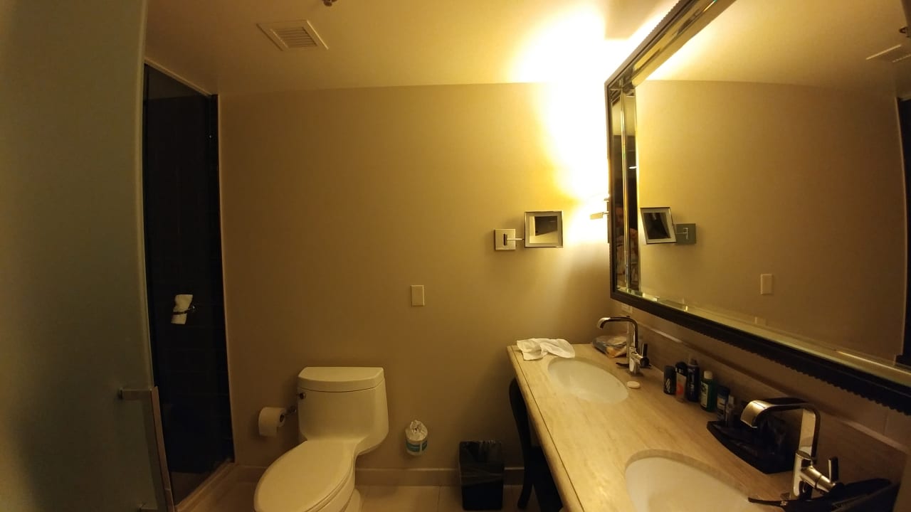 Zimmer Virgin Hotels Las Vegas, Curio Collection by Hilton