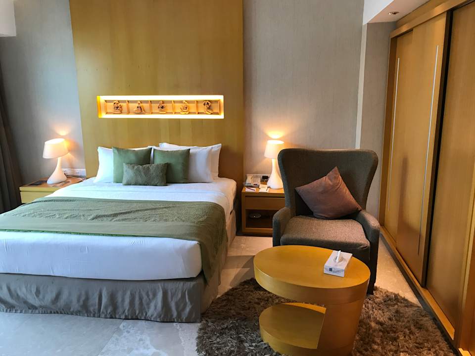 Zimmer Lakeshore Banani