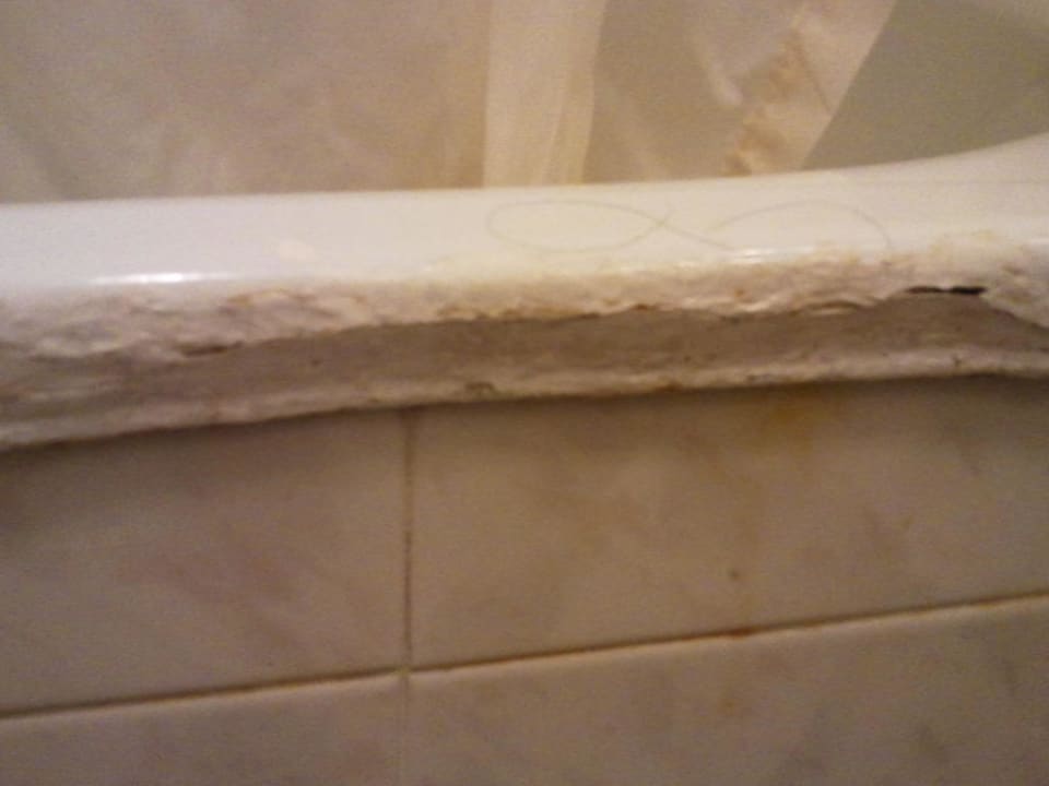 Rost an der Badewanne Hotel Don Manolito