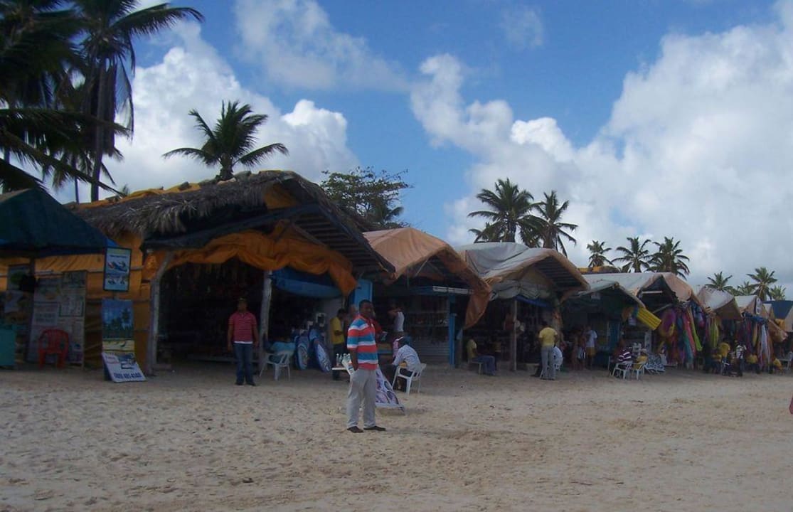 Kleine Büdchen am Strand Royalton Splash Punta Cana