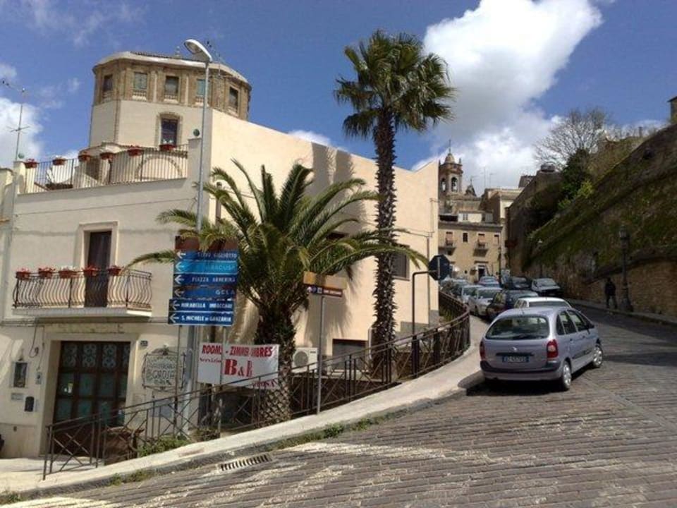 ESTERNO B&B Hotel Girosa