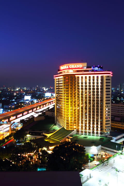 Bei Nacht Centara Grand at Central Plaza Ladprao Bangkok