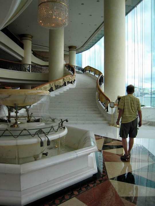 Lobby Harbour Grand Kowloon